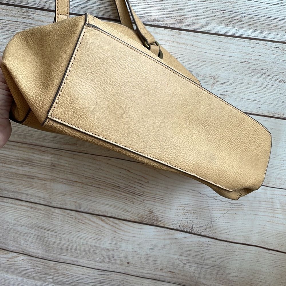 CARLOS‎ BY CARLOS SANTANA VEGAN LEATHER HOBO BAG WITH TASSEL - Picture 8 of 9